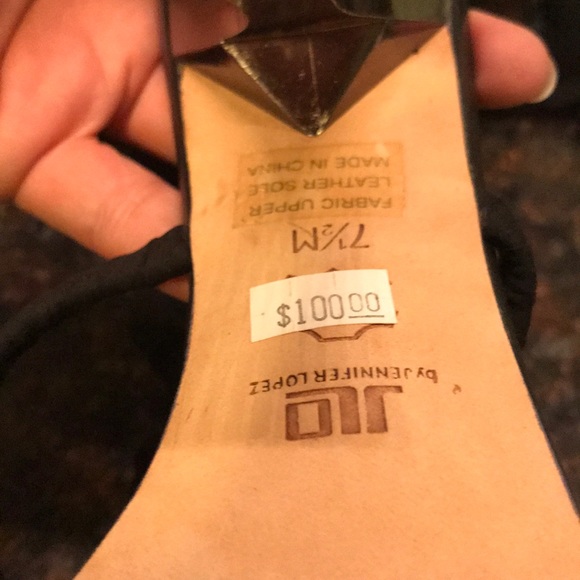 JLo Black Heels - Picture 7 of 8